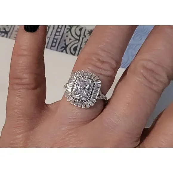 Gorgeous 3 Ct. Emerald & Baguette Sim Diamond Bridal/Engagement Ring Sz 8 - Picture 3 of 3